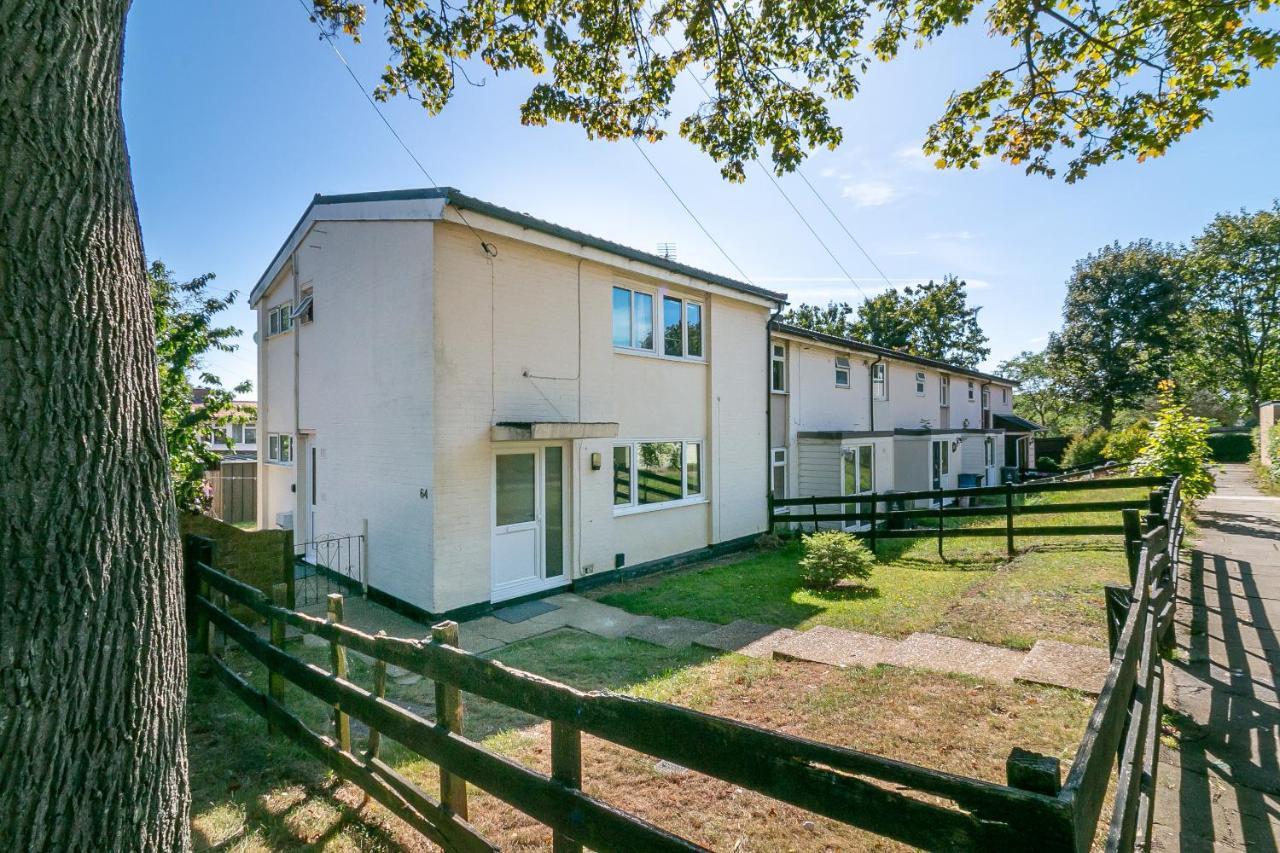 Hillcrest Lodge Stevenage Exterior photo